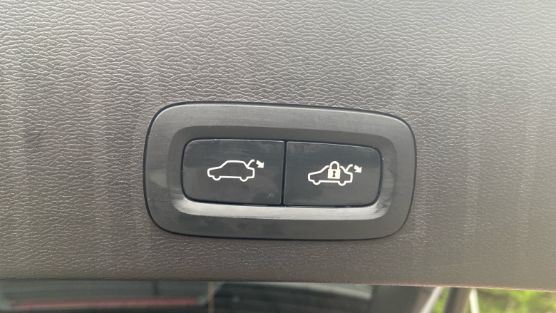 Volvo XC40 175kW Recharge Plus 69kWh 5dr Auto Electric Estate